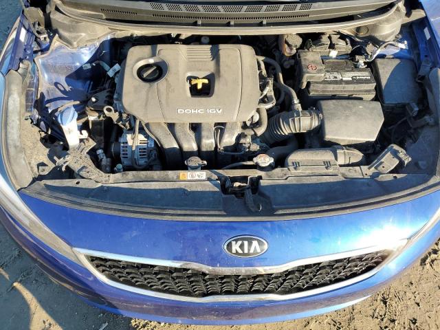 3KPFL4A77JE280142 - 2018 KIA FORTE LX BLUE photo 11