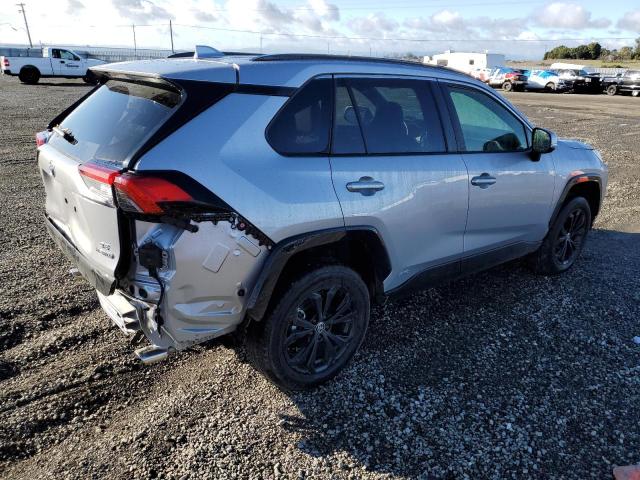 JTM16RFV6PD111438 - 2023 TOYOTA RAV4 SE SILVER photo 3