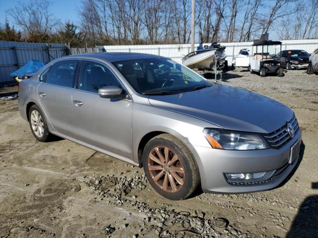 1VWCP7A39DC137370 - 2013 VOLKSWAGEN PASSAT SEL SILVER photo 4