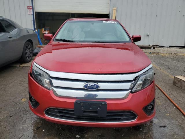 3FAHP0HA3BR115048 - 2011 FORD FUSION SE RED photo 5