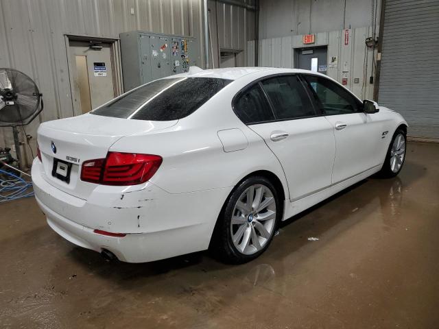 WBAFU7C52BC779334 - 2011 BMW 535 XI WHITE photo 3