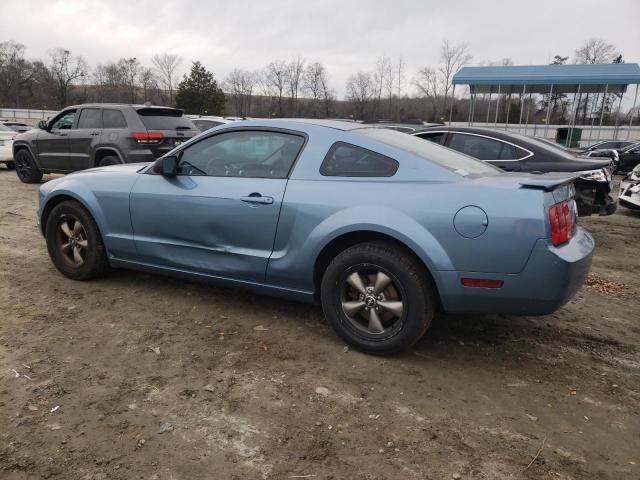 1ZVFT80N275296032 - 2007 FORD MUSTANG BLUE photo 2