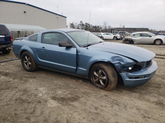 1ZVFT80N275296032 - 2007 FORD MUSTANG BLUE photo 4