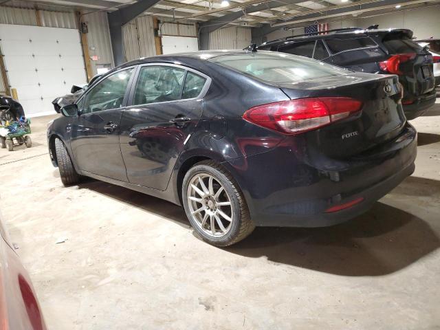 3KPFK4A73JE282571 - 2018 KIA FORTE LX BLACK photo 2