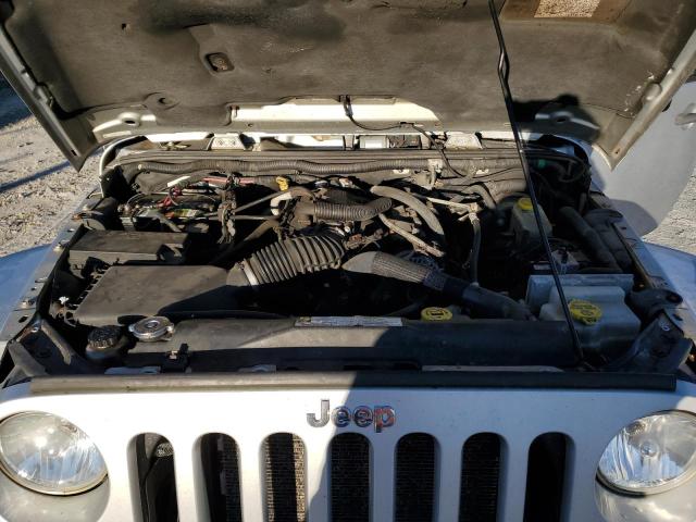 1J8GA59157L212298 - 2007 JEEP WRANGLER SAHARA SILVER photo 12