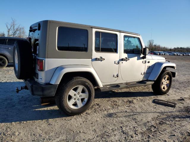 1J8GA59157L212298 - 2007 JEEP WRANGLER SAHARA SILVER photo 3