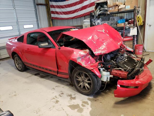 1ZVFT80N755145376 - 2005 FORD MUSTANG RED photo 4