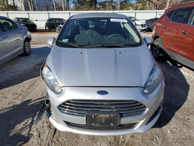 3FADP4EJ4HM136345 - 2017 FORD FIESTA SE SILVER photo 5