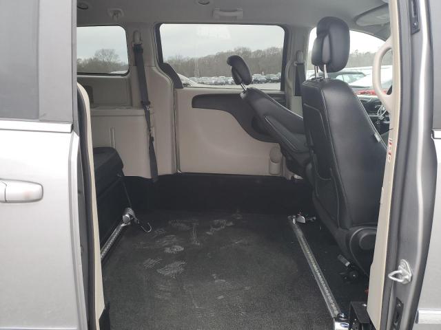 2C4RC1BG3GR185840 - 2016 CHRYSLER TOWN & COU TOURING 银色 照片 11