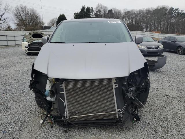 2C4RC1BG3GR185840 - 2016 CHRYSLER TOWN & COU TOURING 银色 照片 5