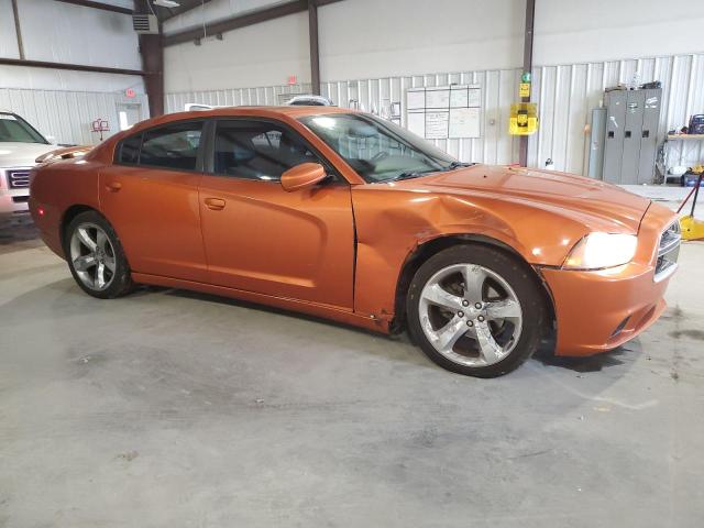 2B3CL3CG2BH516309 - 2011 DODGE CHARGER ORANGE photo 4