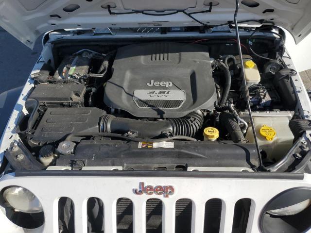 1C4BJWDG0DL599468 - 2013 JEEP WRANGLER U SPORT WHITE photo 11