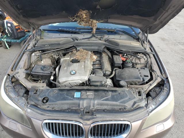 WBANN73596CN00668 - 2006 BMW 530 XIT BROWN photo 11