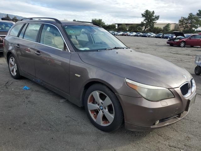 WBANN73596CN00668 - 2006 BMW 530 XIT BROWN photo 4