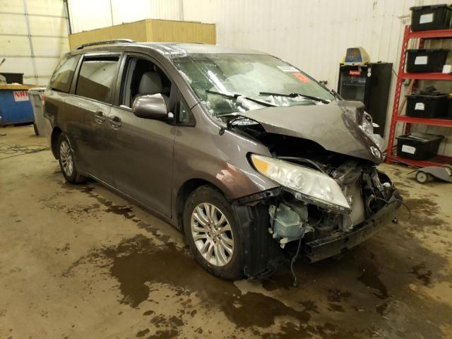 5TDYK3DC2DS392789 - 2013 TOYOTA SIENNA XLE CHARCOAL photo 4