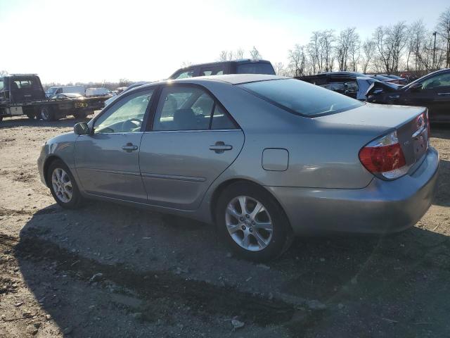 4T1BE30K95U508024 - 2005 TOYOTA CAMRY LE SILVER photo 2