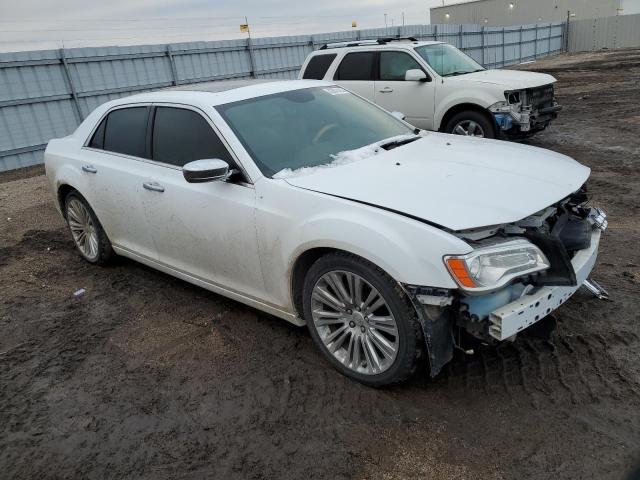 2C3CCAET0EH382843 - 2014 CHRYSLER 300C WHITE photo 4