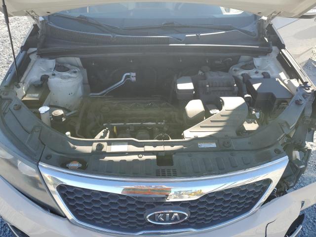 5XYKTCA17BG004908 - 2011 KIA SORENTO BASE BEIGE photo 11