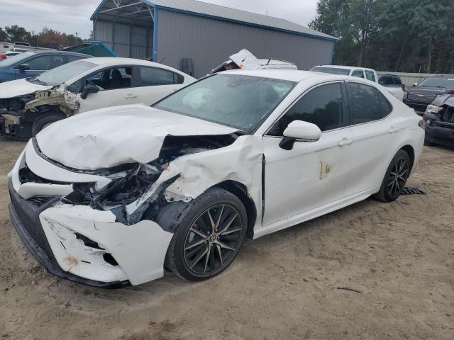 4T1G11AK9RU244071 - 2024 TOYOTA CAMRY SE NIGHT SHADE WHITE photo 1