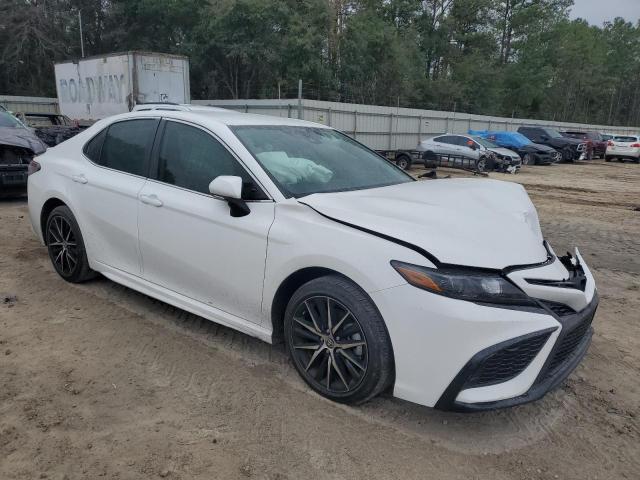 4T1G11AK9RU244071 - 2024 TOYOTA CAMRY SE NIGHT SHADE WHITE photo 4