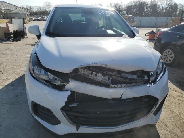 3GNCJKSBXJL374910 - 2018 CHEVROLET TRAX LS WHITE photo 5