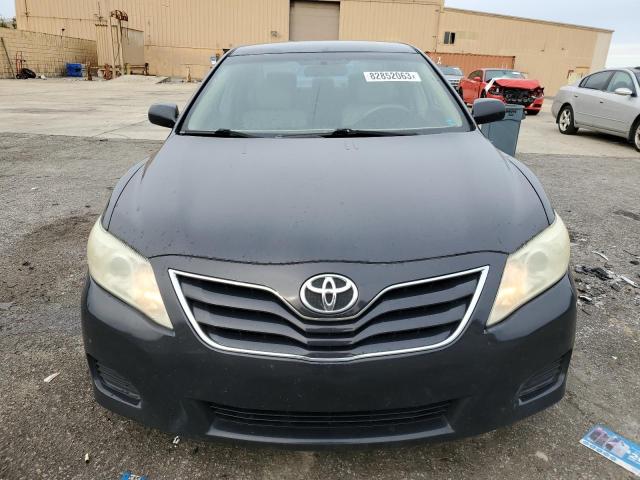 4T1BF3EK9AU112918 - 2010 TOYOTA CAMRY BASE GRAY photo 5