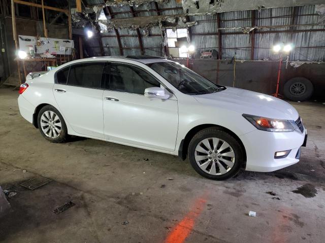 1HGCR3F87FA027024 - 2015 HONDA ACCORD EXL WHITE photo 4