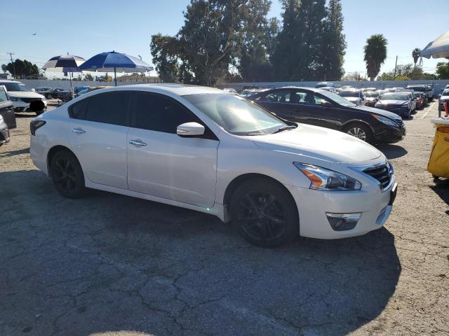 1N4AL3AP6EN215682 - 2014 NISSAN ALTIMA 2.5 WHITE photo 4