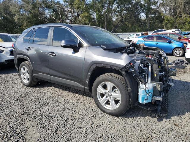 2T3W1RFV9MC125466 - 2021 TOYOTA RAV4 XLE GRAY photo 4