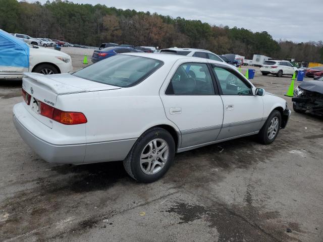 4T1BF22K11U971726 - 2001 TOYOTA CAMRY LE WHITE photo 3