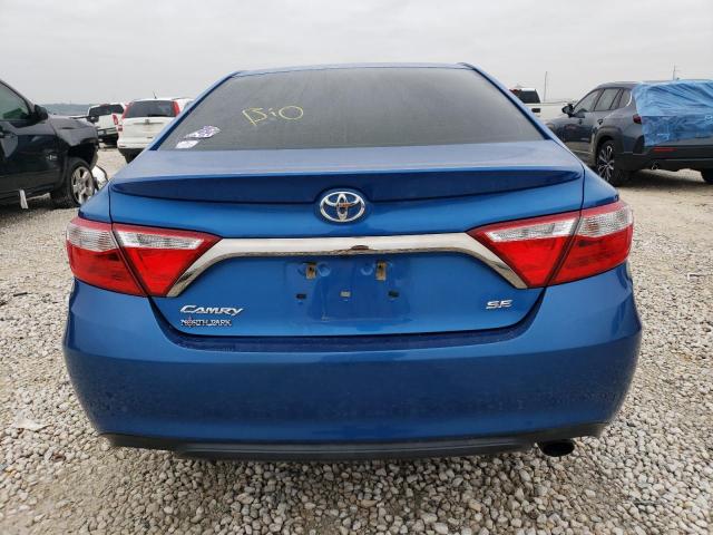 4T1BF1FK8HU710513 - 2017 TOYOTA CAMRY LE BLUE photo 6