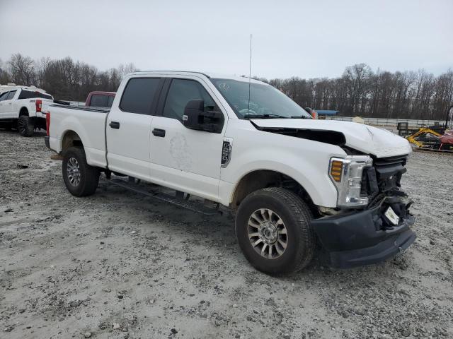 1FT7W2B64KEG77648 - 2019 FORD F250 SUPER DUTY WHITE photo 4