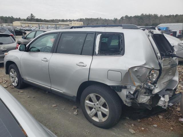 5TDBK3EH5DS267897 - 2013 TOYOTA HIGHLANDER BASE SILVER photo 2