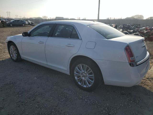 2C3CCARG4DH539138 - 2013 CHRYSLER 300 WHITE photo 2