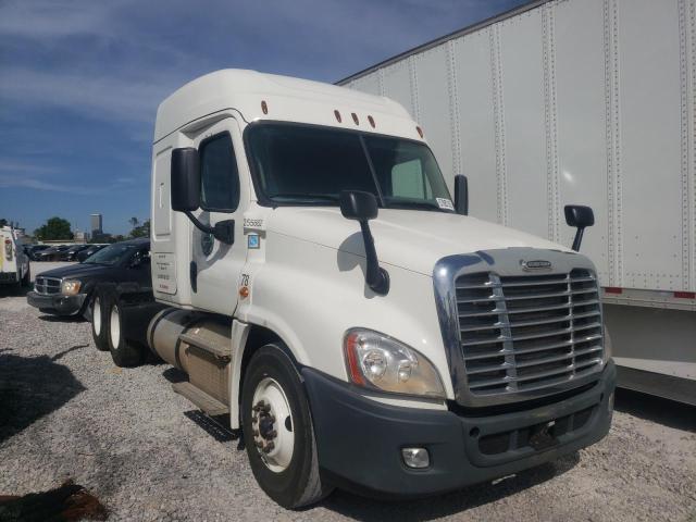 3AKJGLDV8KSLC4556 - 2019 FREIGHTLINER CASCADIA 1 WHITE photo 1