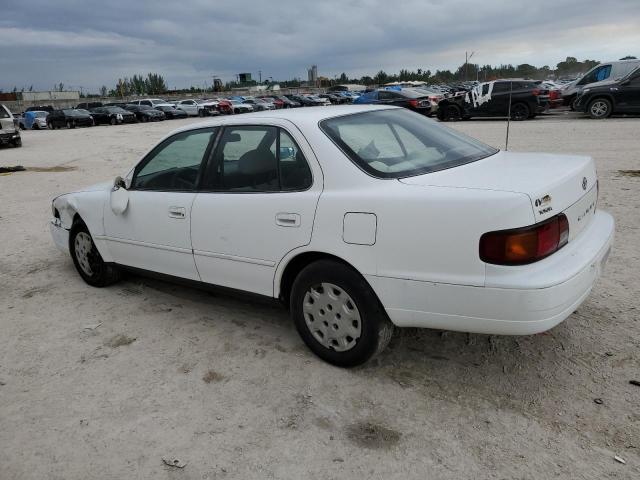 4T1BG12K7TU945190 - 1996 TOYOTA CAMRY DX WHITE photo 2