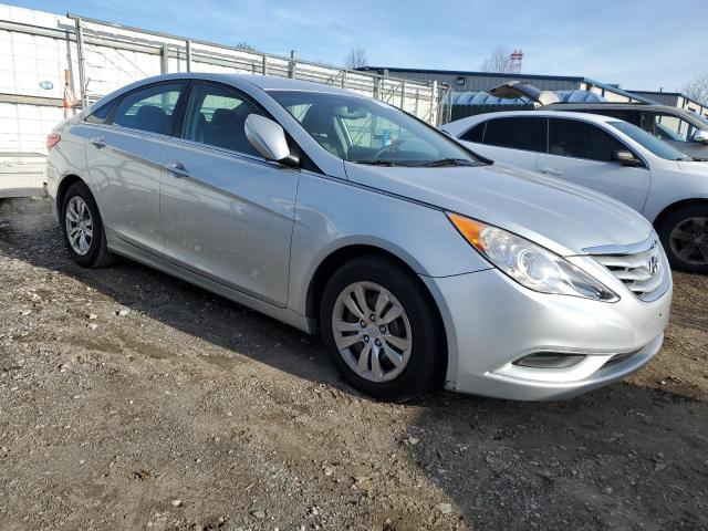 5NPEB4AC3CH335969 - 2012 HYUNDAI SONATA GLS SILVER photo 4