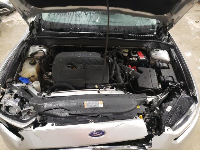 3FA6P0HD1GR399806 - 2016 FORD FUSION SE SILVER photo 11