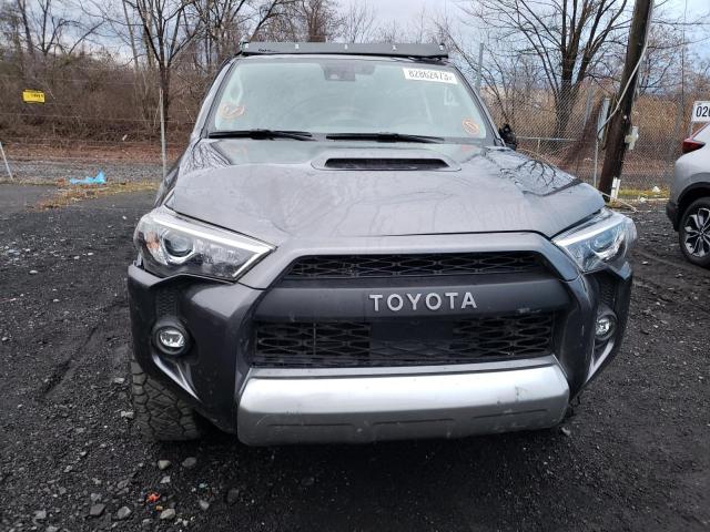 JTERU5JR4P6177322 - 2023 TOYOTA 4RUNNER SE GRAY photo 5