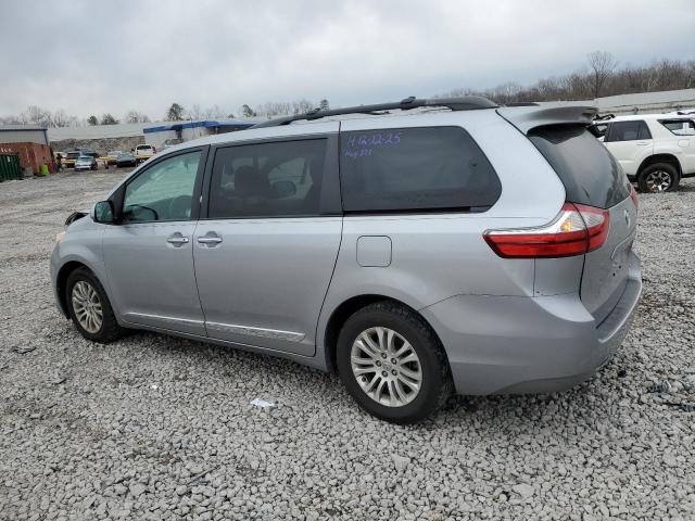 5TDYZ3DC6HS893086 - 2017 TOYOTA SIENNA XLE SILVER photo 2