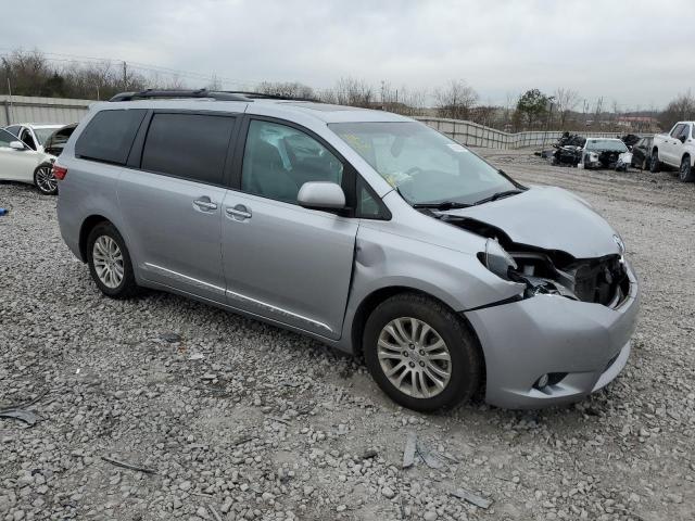 5TDYZ3DC6HS893086 - 2017 TOYOTA SIENNA XLE SILVER photo 4