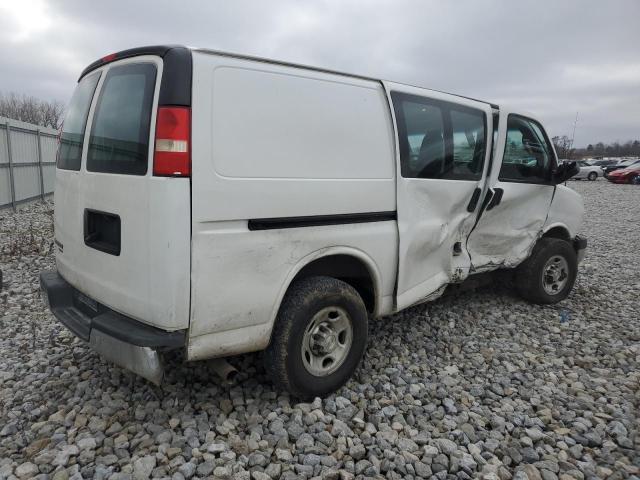 1GCWGAFF6G1302369 - 2016 CHEVROLET EXPRESS G2 WHITE photo 3