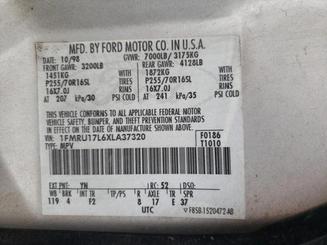 1FMRU17L6XLA37320 - 1999 FORD EXPEDITION SILVER photo 13