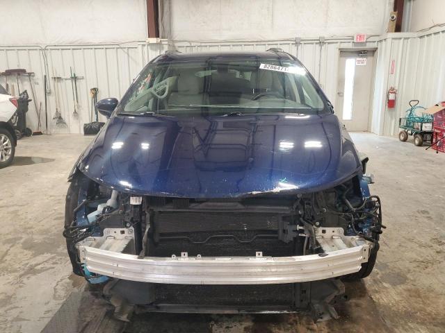 2C4RC1BG2HR704894 - 2017 CHRYSLER PACIFICA TOURING L BLUE photo 5