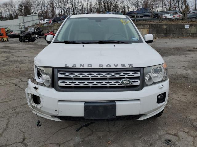 SALFR2BNXCH281162 - 2012 LAND ROVER LR2 HSE WHITE photo 5