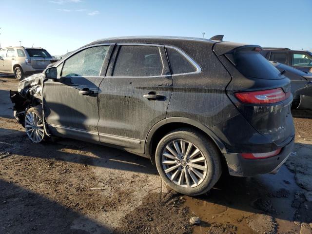 5LMCJ1D94KUL18362 - 2019 LINCOLN MKC BLACK photo 2