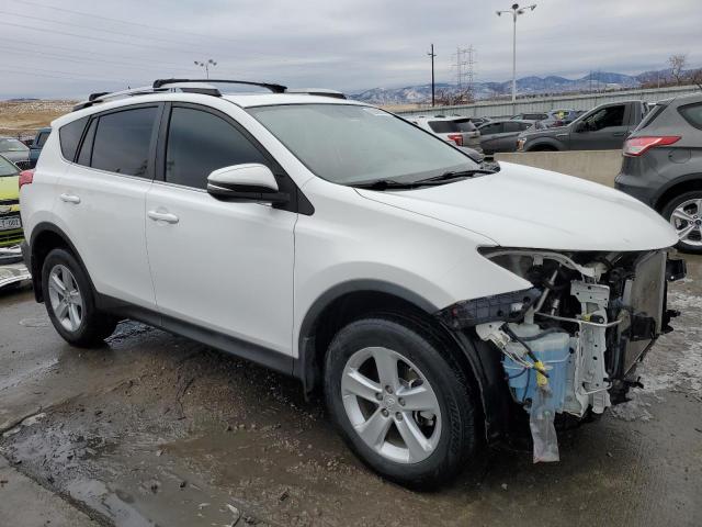 2T3RFREV9DW059242 - 2013 TOYOTA RAV4 XLE WHITE photo 4