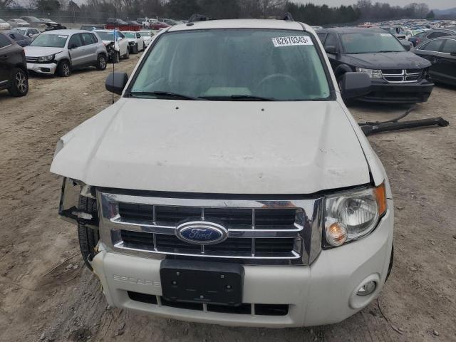 1FMCU9DG2CKB42884 - 2012 FORD ESCAPE XLT WHITE photo 5