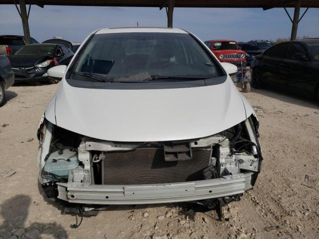 3HGGK5H86FM750719 - 2015 HONDA FIT EX WHITE photo 5