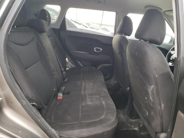 KNDJN2A21K7002979 - 2019 KIA SOUL GRAY photo 10